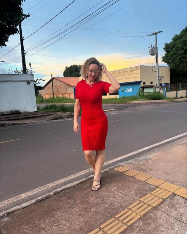 Looking For Friend With Benefits - Image 3